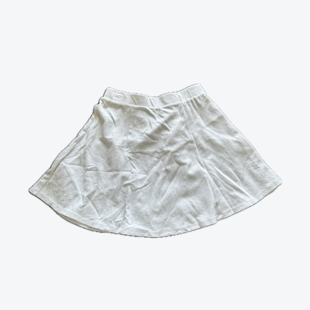 white tennis skirt